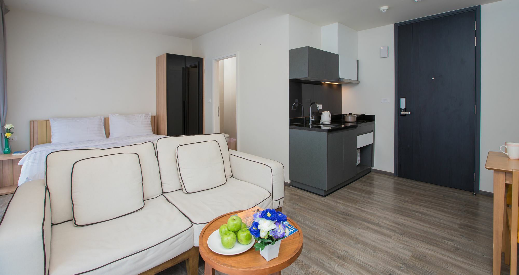 The Deck Condo Patong By Vip エクステリア 写真